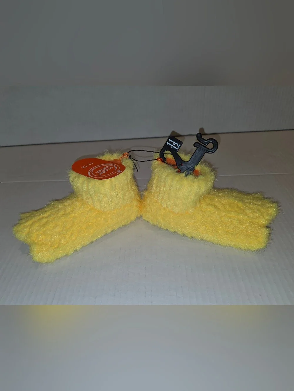 wonder nation Yellow Fuzzy Duck Foot Children's Slippers Sz 11-12